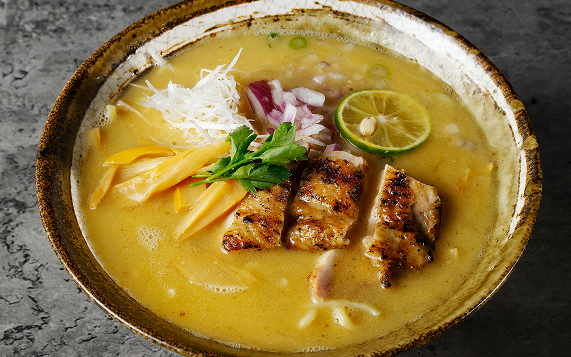 鶏白湯ラーメン
