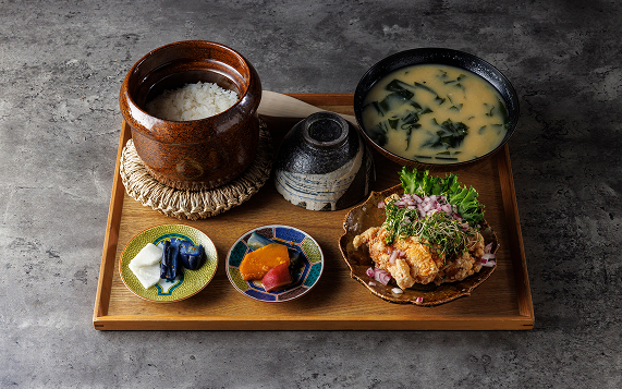 大人の痺れ山椒唐揚げ土鍋ご飯定食